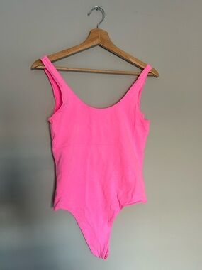 Women's Neon Pink Scoop Neck Bodysuit thong- worn twice! Size m